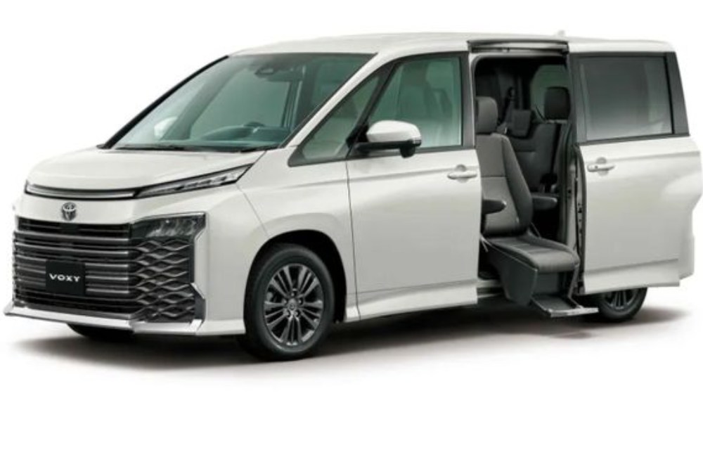 Rekomendasi Mobil Toyota Mirip Alphard