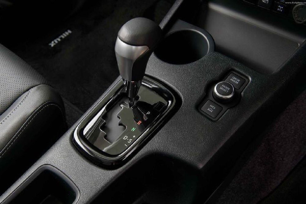 Penyebab Mobil Matic Bunyi saat Pindah Gigi