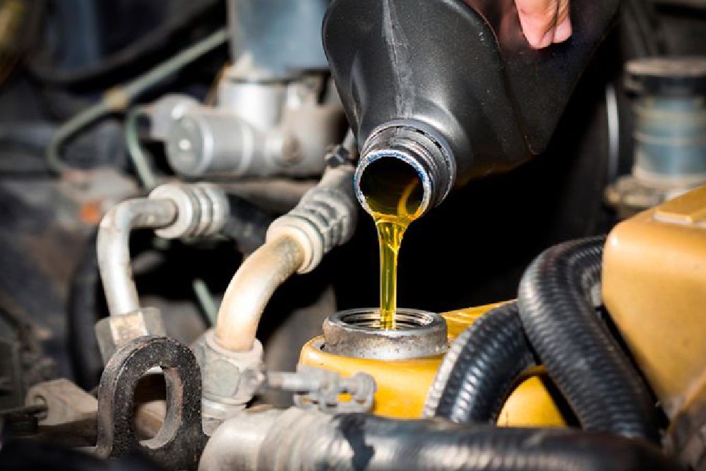 Jenis Oli pada Mobil Matic yang Wajib Diganti